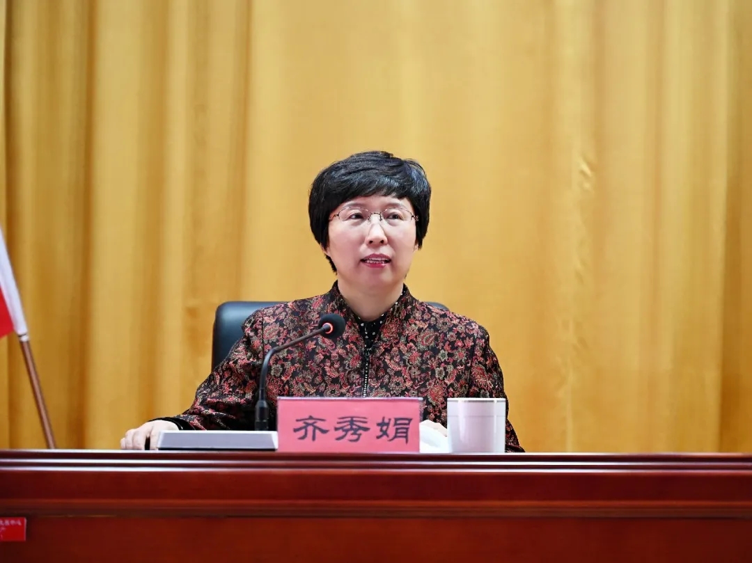 2-201225203R2493.jpg