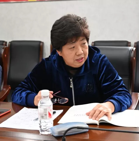 省妇联举办《习近平关于注重家庭家教家风建设论述摘编》读书会(图7) 省妇联举办《习近平关于注重家庭家教家风建设论述摘编》读书会(图7)